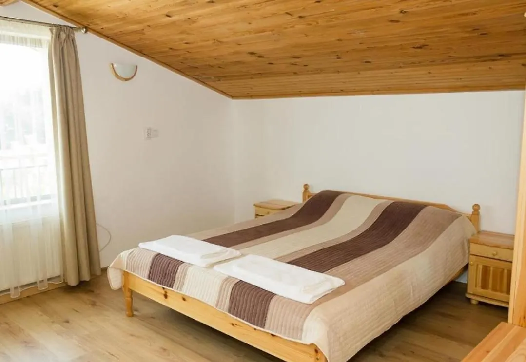 Holiday home Kъща За Гости Калимански Рай Kalimantsi