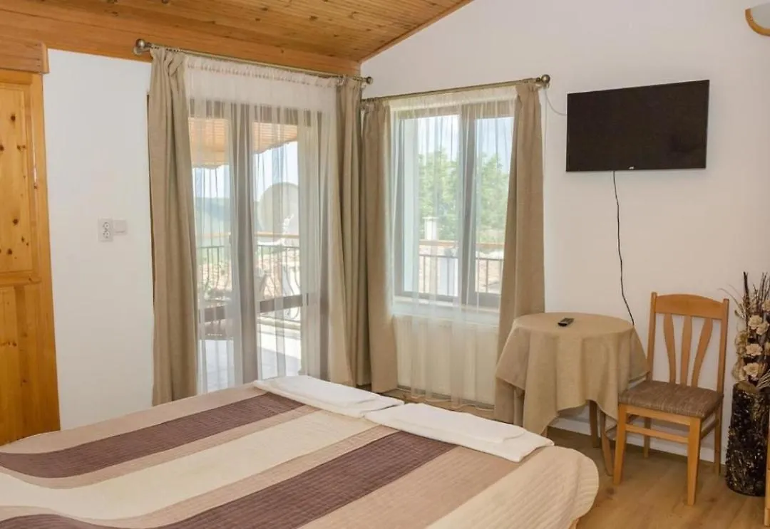 Kъща За Гости Калимански Рай Kalimantsi Holiday home