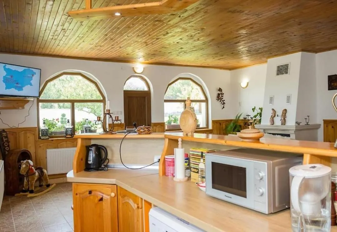 Kъща За Гости Калимански Рай Kalimantsi Holiday home