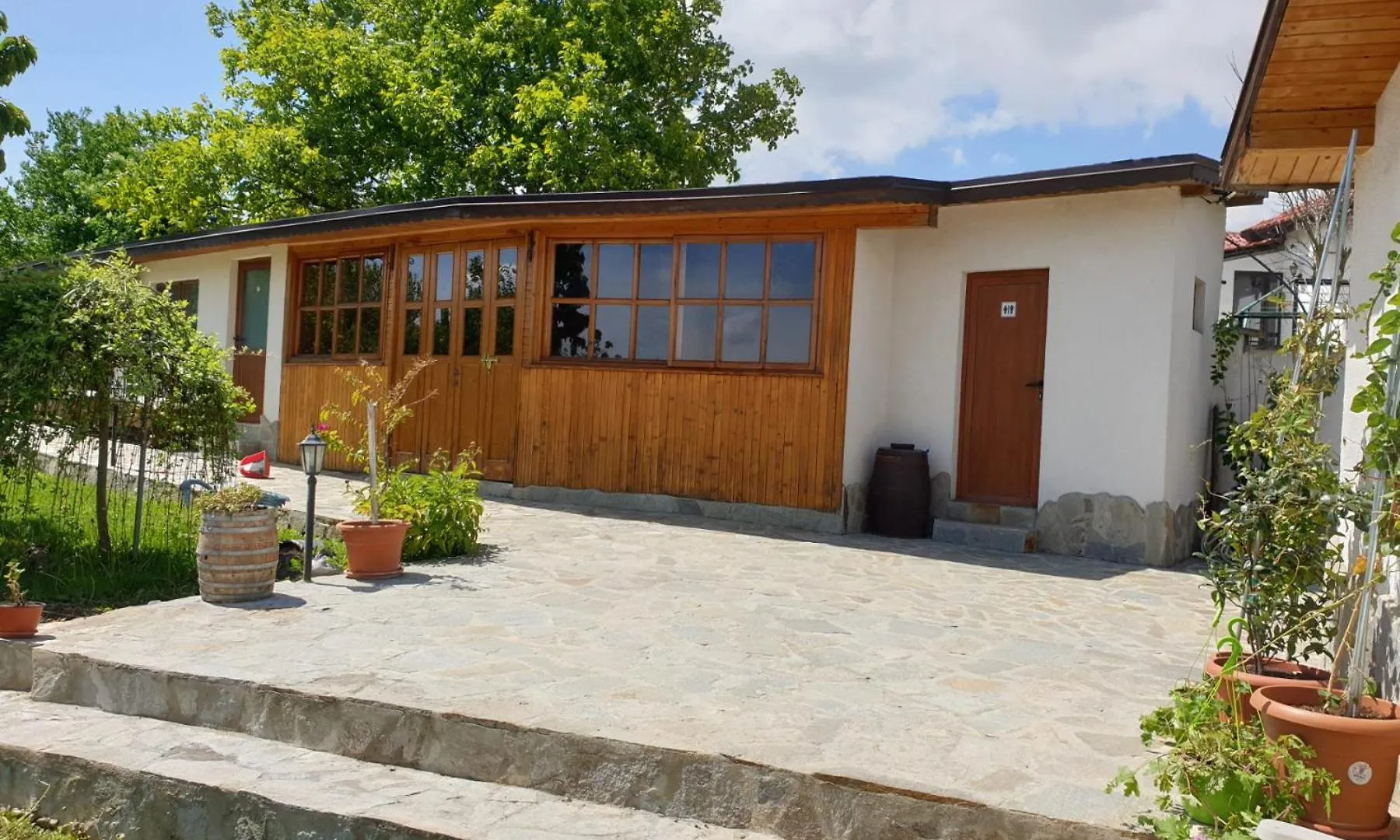Holiday home Kъща За Гости Калимански Рай Kalimantsi